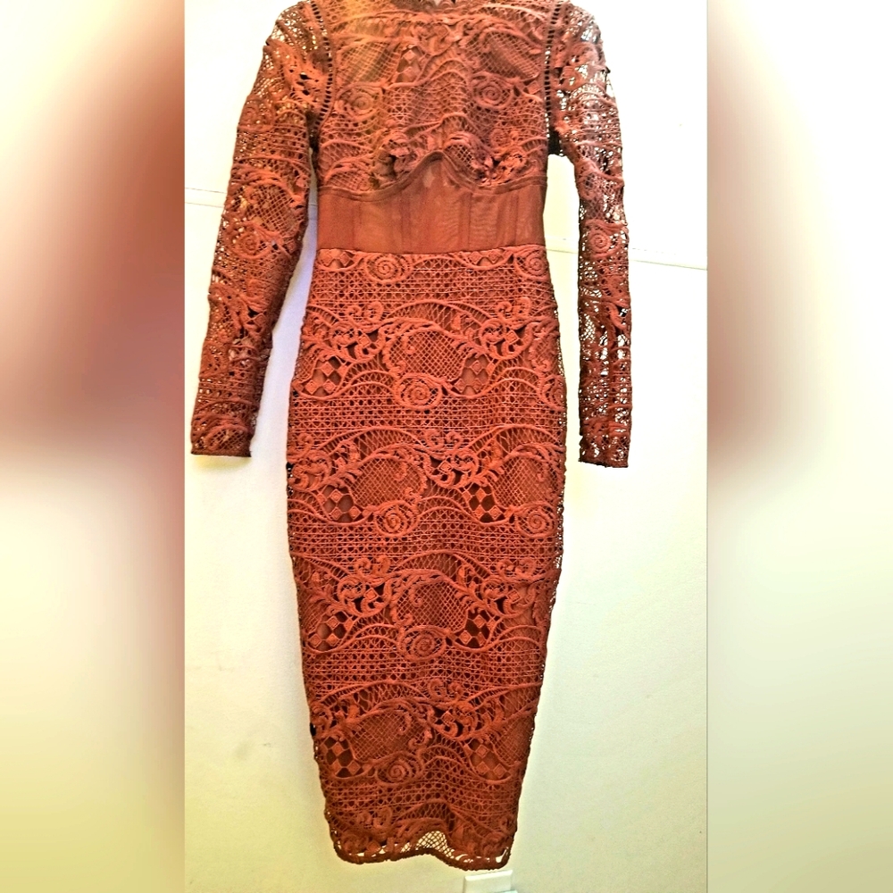Beautiful cocktail lace dress